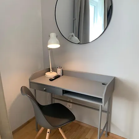 Dorfappartements Allee 11 *