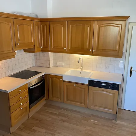 Dorfappartements Allee 11 *