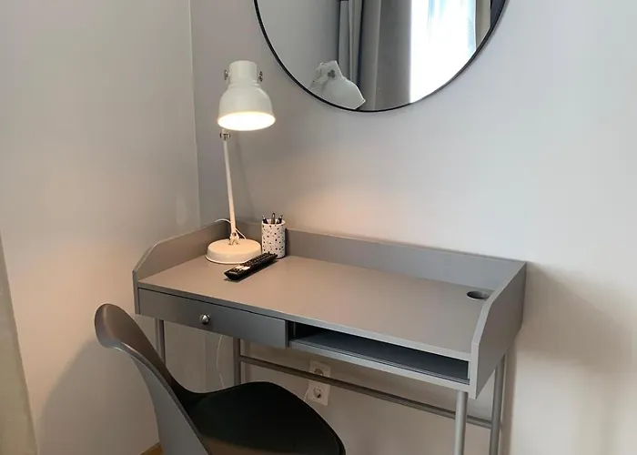 Dorfappartements Allee 11 *